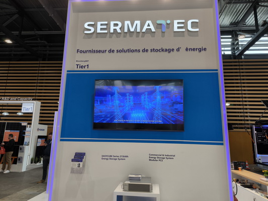 Sermatec, pour sa part, utilise des batteries LiFePO4 (Lithium Fer Phosphate) et porpose des armoires tout Ã©quipÃ©es avec systÃ¨me de refroidissement et ventilation pour des stockages jusquâ€™Ã  5015 kWh dans sa gamme SERLATTICE Series.