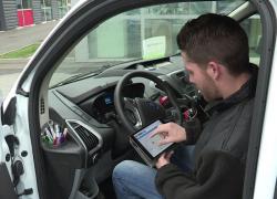 Une TPE équipée d’un bureau mobile collaboratif
