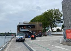 Point. P bâtit une agence sur pilotis et vertueuse en bords de Seine