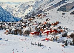 Promesse d'un nouveau plan de 100 millions d'euros pour la montagne