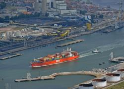 Au port du Havre, on investit dans le lithium, l'hydrogène et le méthanol