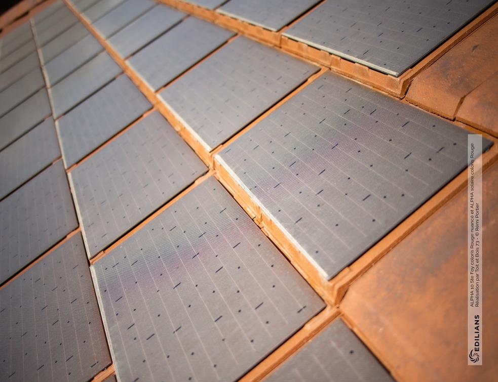 L’Alpha Solaire, 1ère tuile terre cuite photovoltaïque du marché !