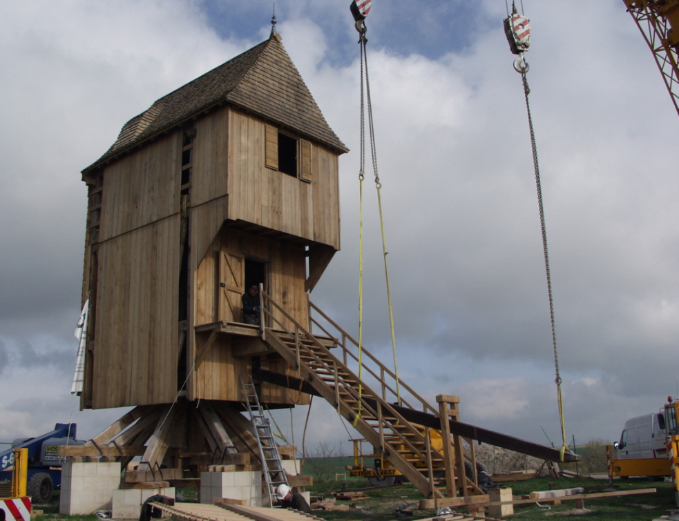 La restauration de l'historique moulin de Valmy (Marne) en berne.